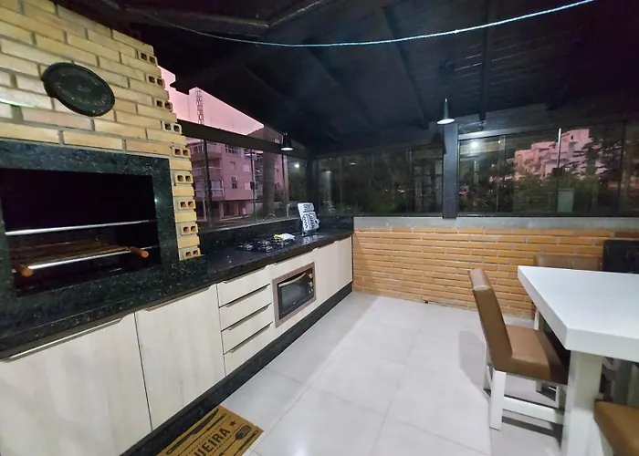 Apartamento 12 - Bombinhas - 200 Metros Da Praia