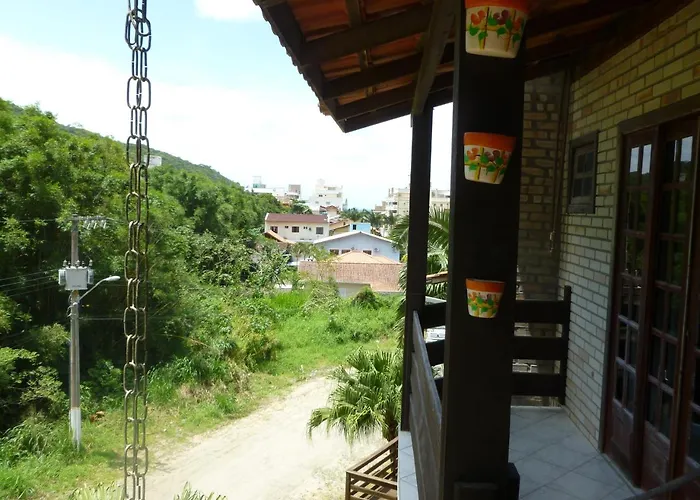 Apartamento 12 - Bombinhas - 200 Metros Da Praia